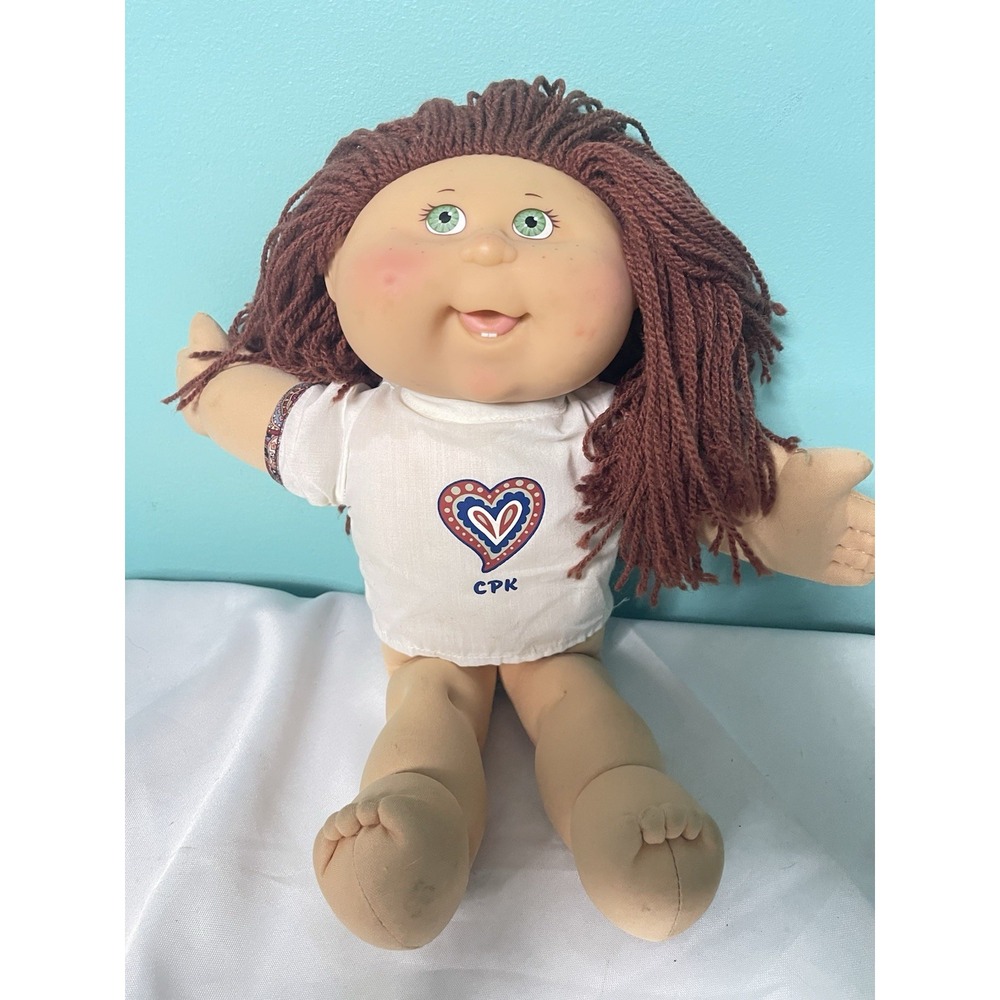 Vintage Cabbage Patch Kids Doll – Late 1990s Hasbro Era – Yarn Hair Bin T